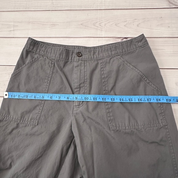 Woolrich Quarry Cropped Pants - Size 10
Classic Relaxed Business Casual Church - Picture 4 of 6